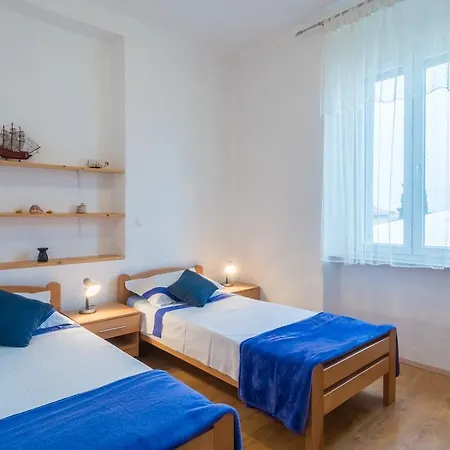 Zara Apartment *